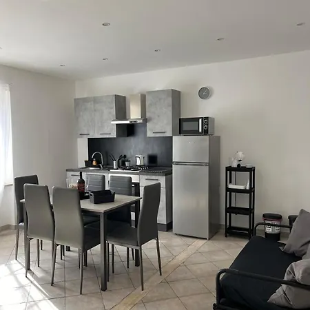 Felice Apartment *